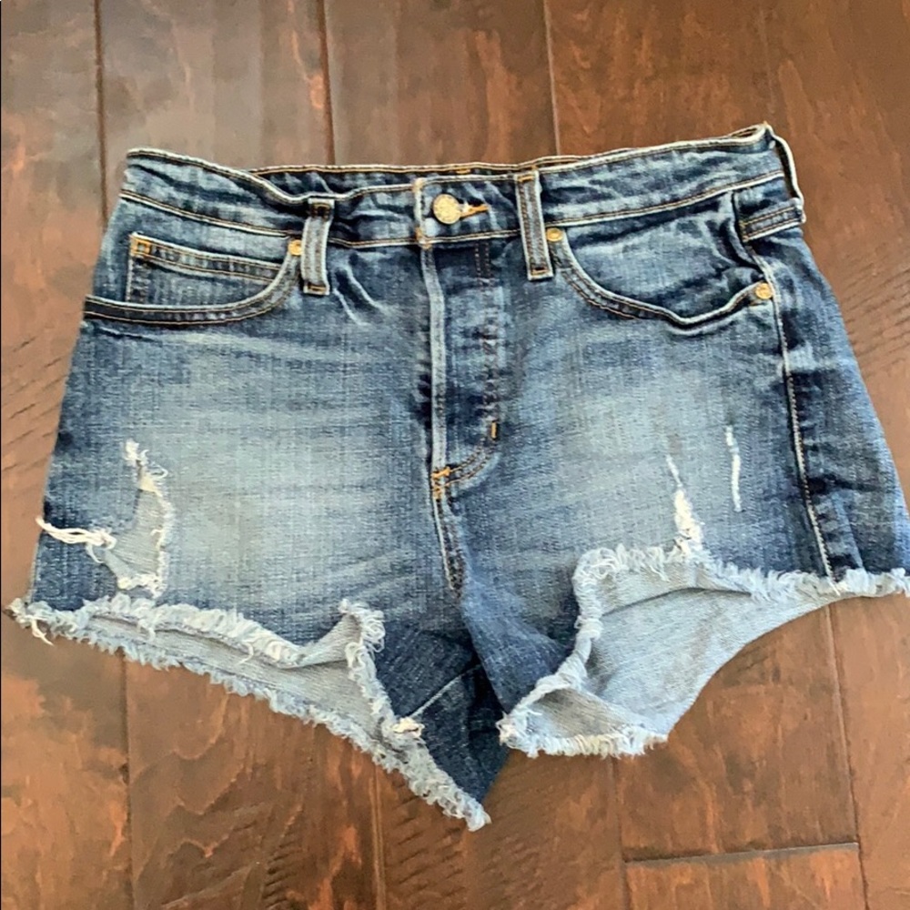 Guess High-Rise Shorts - size 28